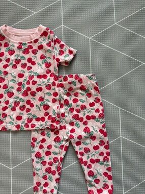 Wonder Nation|Baby girl/toddler matching pajama set,Allover Strawberry Print•2T